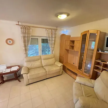 Hunyadi Nyaralo Balatonkeresztúr