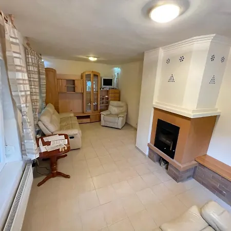 Hunyadi Nyaralo Balatonkeresztúr